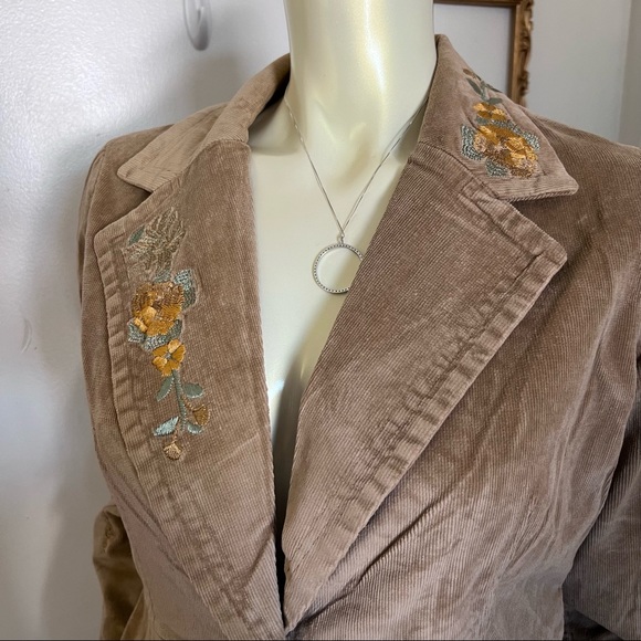 New True meaning corduroy embroidered floral jacket size Large New With Tags A7 - Picture 9 of 16